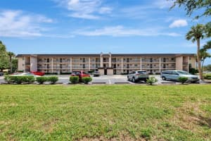 102 CAPRI ISLES BOULEVARD, VENICE, FL 34292 Sold 11/04/24