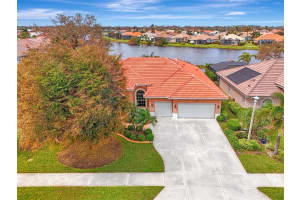 524 LAKE OF THE WOODS DRIVE, VENICE, FL 34293 Sold 12/12/24