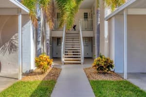804 MONTROSE DRIVE, VENICE, FL 34293 Sold 08/08/25
