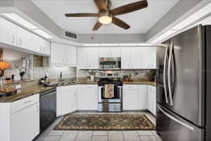 804 MONTROSE DRIVE, VENICE, FL 34293 Sold 08/08/25