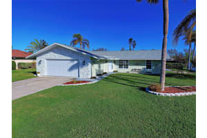 120 HOURGLASS DRIVE, VENICE, FL 34293 Sold 02/19/25