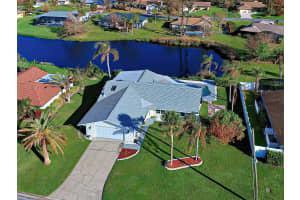120 HOURGLASS DRIVE, VENICE, FL 34293 Sold 02/19/25