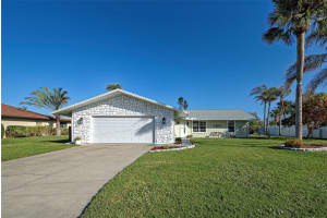 120 HOURGLASS DRIVE, VENICE, FL 34293 Sold 02/19/25