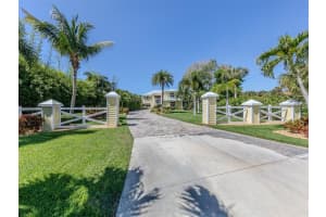 2509 BAYSHORE ROAD, NOKOMIS, FL 34275 Sold 02/28/25