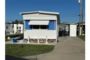 227 Inner Dr E, VENICE