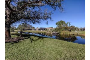 885 COUNTRY CLUB CIRCLE, VENICE, FL 34293 Sold 03/19/25