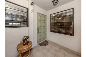 885 COUNTRY CLUB CIRCLE, VENICE, FL 34293 Sold 03/19/25