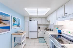 612 BIRD BAY DRIVE, VENICE, FL 34285 Sold 03/13/25