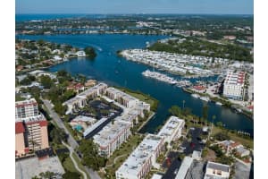 260 SANTA MARIA STREET, VENICE, FL 34285 Sold 03/28/25