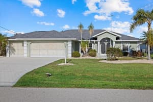 52 Fairway Rd, ROTONDA WEST