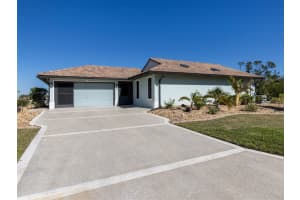 4301 OAK TERRACE CIR, PORT CHARLOTTE, FL 33953 Sold 03/07/25