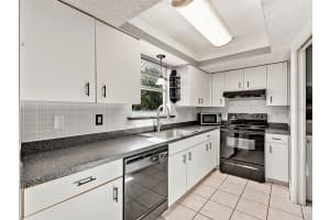 8461 PRICE BOULEVARD, NORTH PORT, FL 34291 Sold 02/13/25