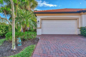 9855 HAZE DRIVE, VENICE, FL 34292 Sold 08/06/25
