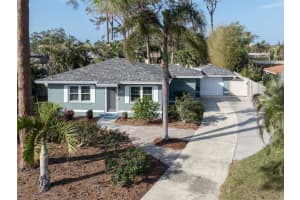 828 NOKOMIS AVENUE, VENICE, FL 34285 Sold 05/02/25