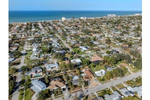 828 NOKOMIS AVENUE, VENICE, FL 34285 Sold 05/02/25