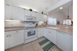 432 SUNSET LAKE BOULEVARD, VENICE, FL 34292 Sold 02/27/25