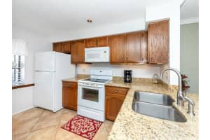 380 THREE LAKES LANE, VENICE, FL 34285 - MLS#MFRN6136389