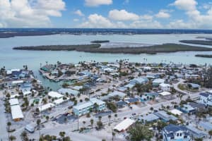 1285 GULF BOULEVARD, ENGLEWOOD, FL 34223 Sold 03/07/25