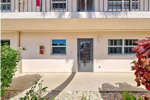 232 SAINT AUGUSTINE AVENUE, VENICE, FL 34285 - MLS#MFRN6136590