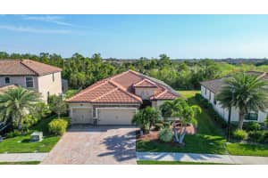 20590 Granlago Dr, VENICE