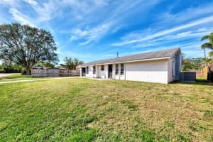 606 SCHOOL STREET, VENICE, FL 34285 Sold 03/27/25
