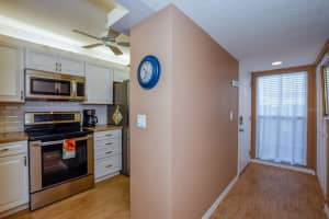 435 CERROMAR LANE, VENICE, FL 34293 Sold 03/18/25