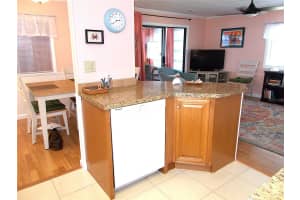 562 LONGWOOD DRIVE, VENICE, FL 34285 Sold 04/21/25