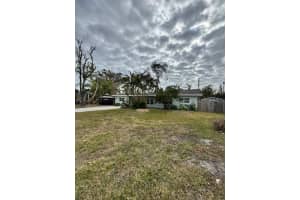 807 LUCILLE AVENUE, NOKOMIS, FL 34275 Sold 04/15/25