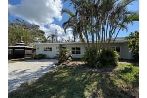 807 LUCILLE AVENUE, NOKOMIS, FL 34275 Sold 04/15/25