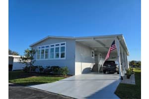 530 Walnut Cir, VENICE
