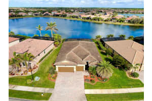 13238 FAMIGLIA DRIVE, VENICE, FL 34293 - MLS#MFRN6137143