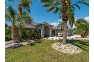 8 BUNKER LANE, ROTONDA WEST, FL 33947 Sold 06/27/25