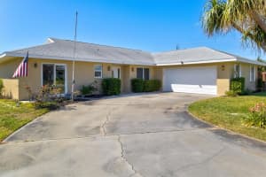 1104 RIVIERA STREET, VENICE, FL 34285 Sold 04/24/25