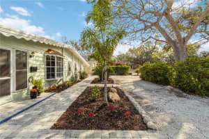 432 PALMETTO COURT, VENICE, FL 34285 Sold 05/30/25