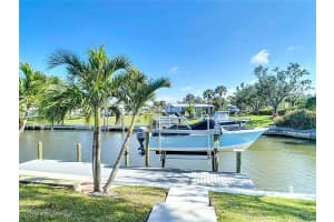2 WINDSOR DRIVE, ENGLEWOOD, FL 34223 - MLS#MFRN6137203
