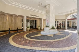 100 CENTRAL AVENUE, SARASOTA, FL 34236 Sold 04/02/25