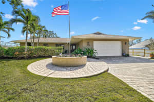 641 BAYSHORE ROAD, NOKOMIS, FL 34275 - MLS#MFRN6137237