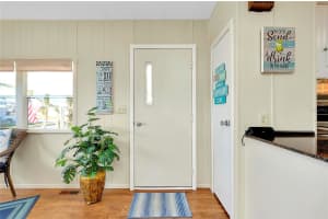 215 ROMA ROAD, VENICE, FL 34285 Sold 04/29/25