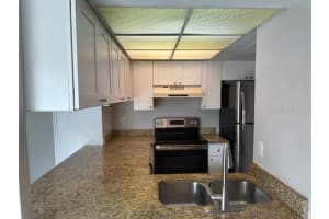 1190 LONGFELLOW WAY, SARASOTA, FL 34243 - MLS#MFRN6137352