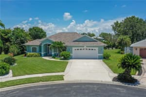 213 Bayside Ct, NOKOMIS