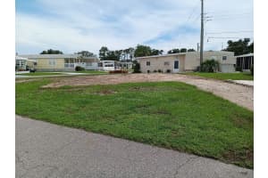 825 CAREFREE, VENICE, FL 34285 - MLS#MFRN6137421