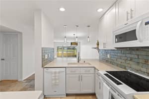 406 CERROMAR CIRCLE, VENICE, FL 34293 Sold 05/15/25
