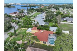 302 BAYVIEW PARKWAY, NOKOMIS, FL 34275 Sold 04/24/25