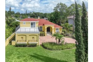 302 BAYVIEW PARKWAY, NOKOMIS, FL 34275 Sold 04/24/25