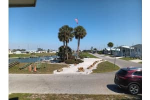 805 S WATERWAY, VENICE, FL 34285 - MLS#MFRN6137707
