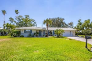 51 Oakwood Dr N #51, ENGLEWOOD