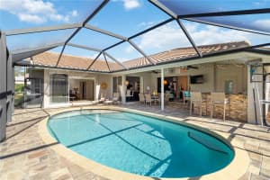 7324 LINKS COURT, SARASOTA, FL 34243 Sold 09/22/25