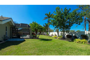 5017 CANTERBURY DRIVE, SARASOTA, FL 34243 Sold 05/07/25