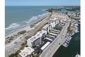 950 TARPON CENTER DRIVE, VENICE, FL 34285 - MLS#MFRN6137755