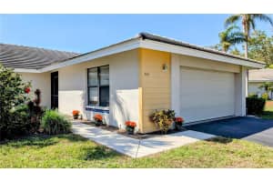 334 PEMBROKE LANE, VENICE, FL 34293 Sold 05/15/25